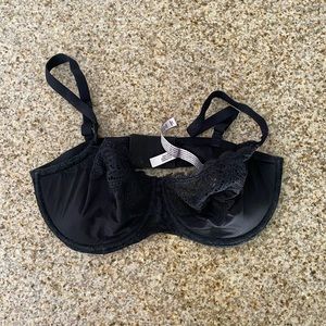 Victoria’s Secret Dream Angels push-up without padding bra 34DDD